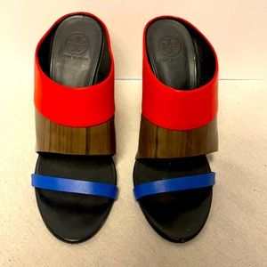 Gorgeous Tory Burch slides! 😍